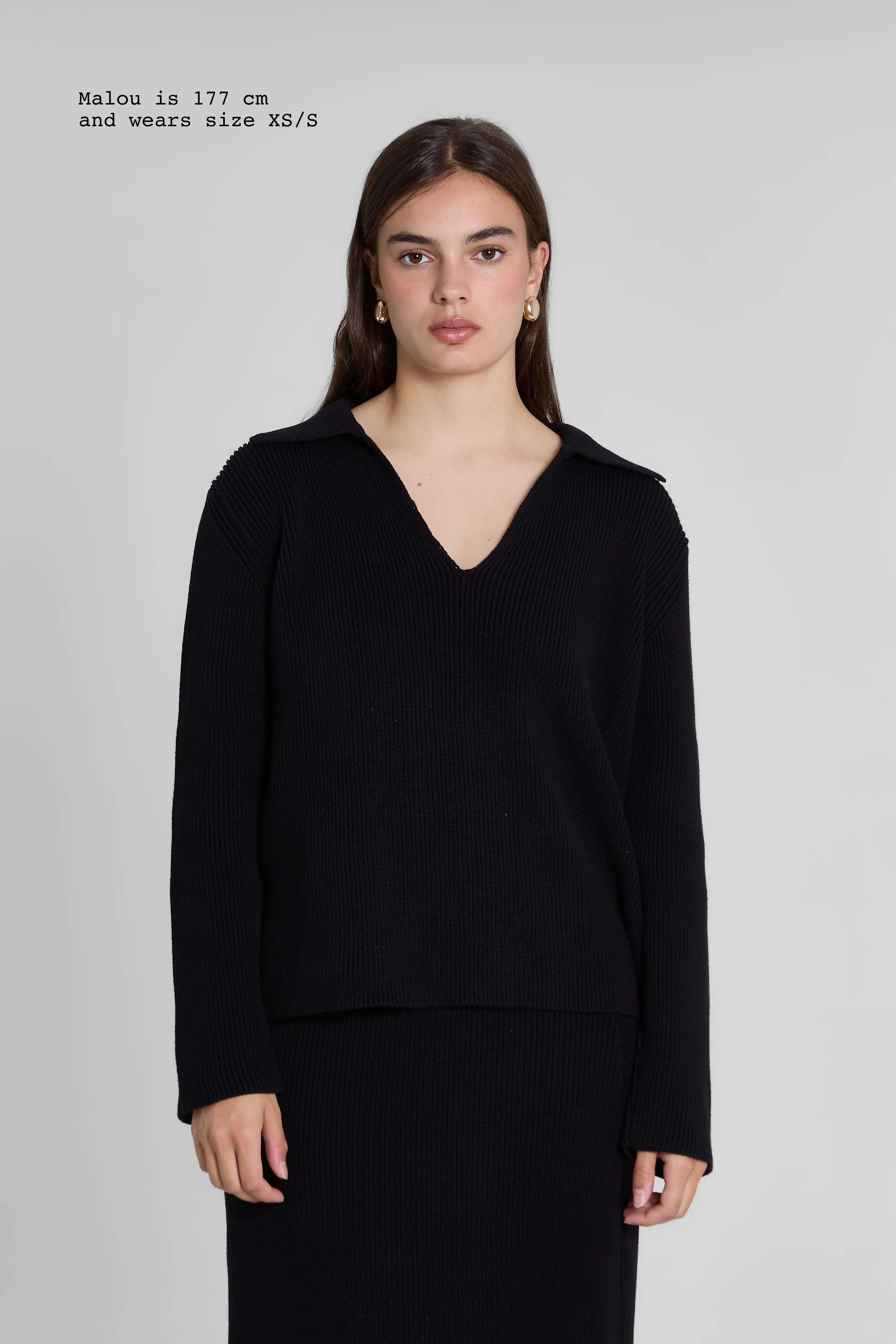 KNIT V-NECK - Image 10