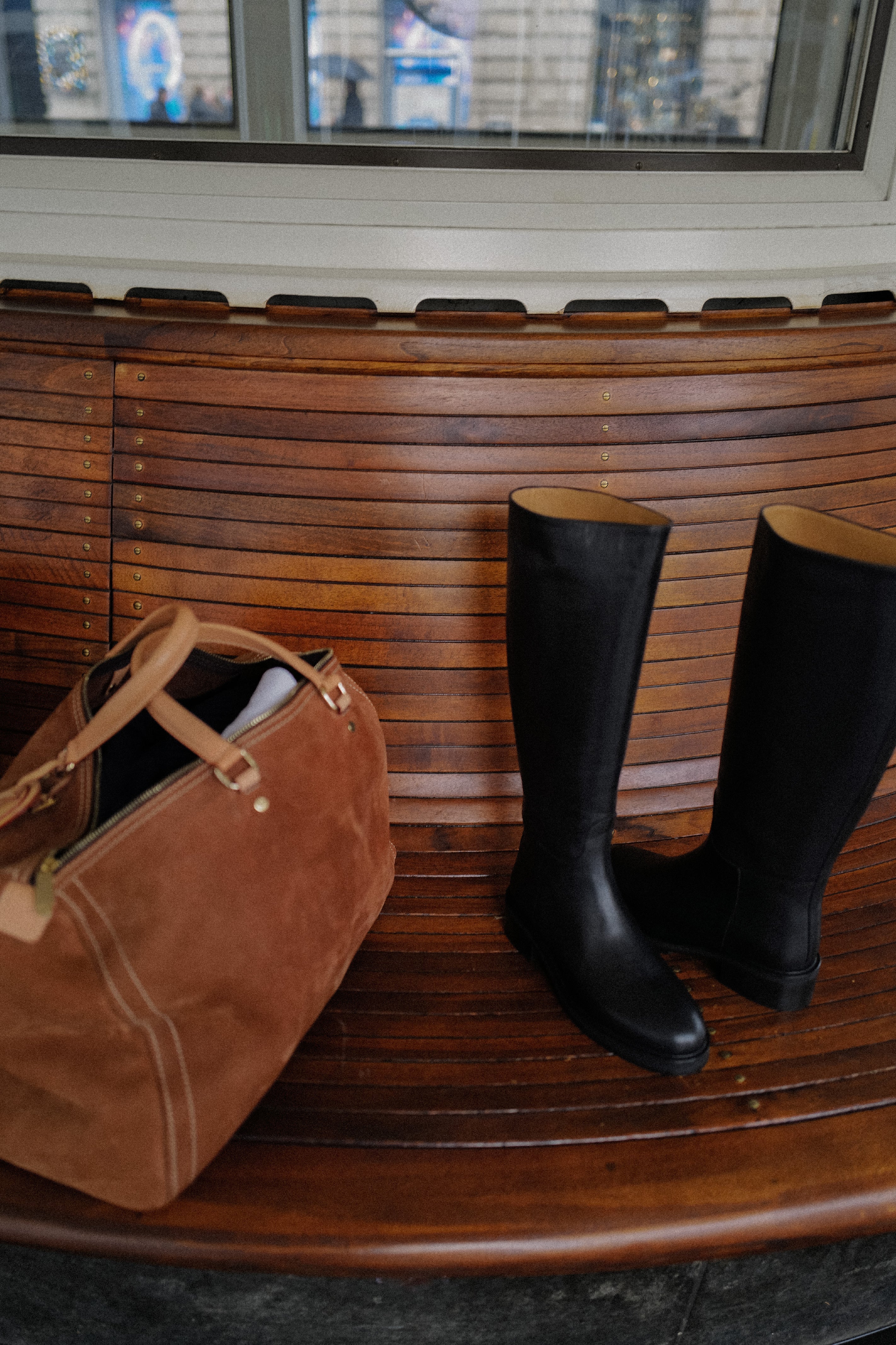 LEATHER RIDING BOOTS - Image 10