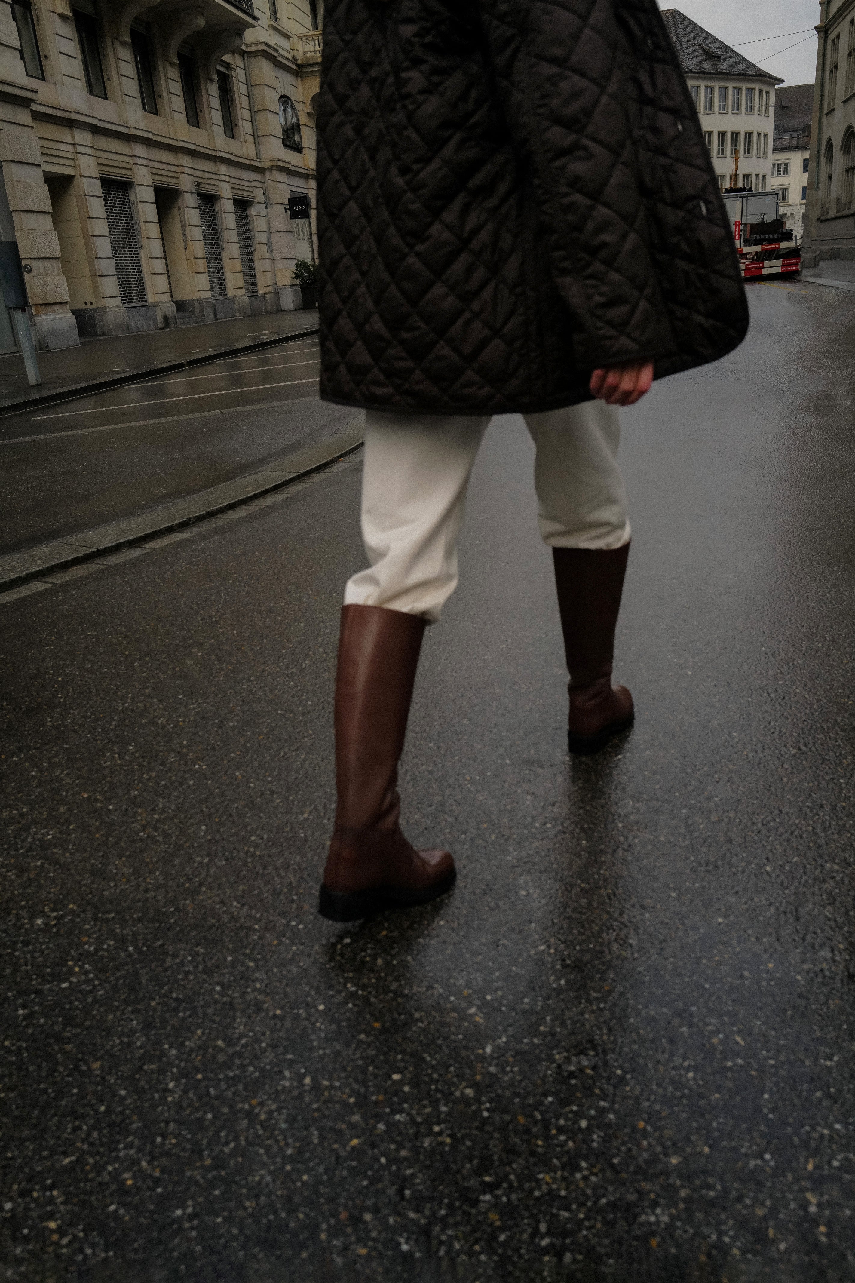 LEATHER RIDING BOOTS - Image 4