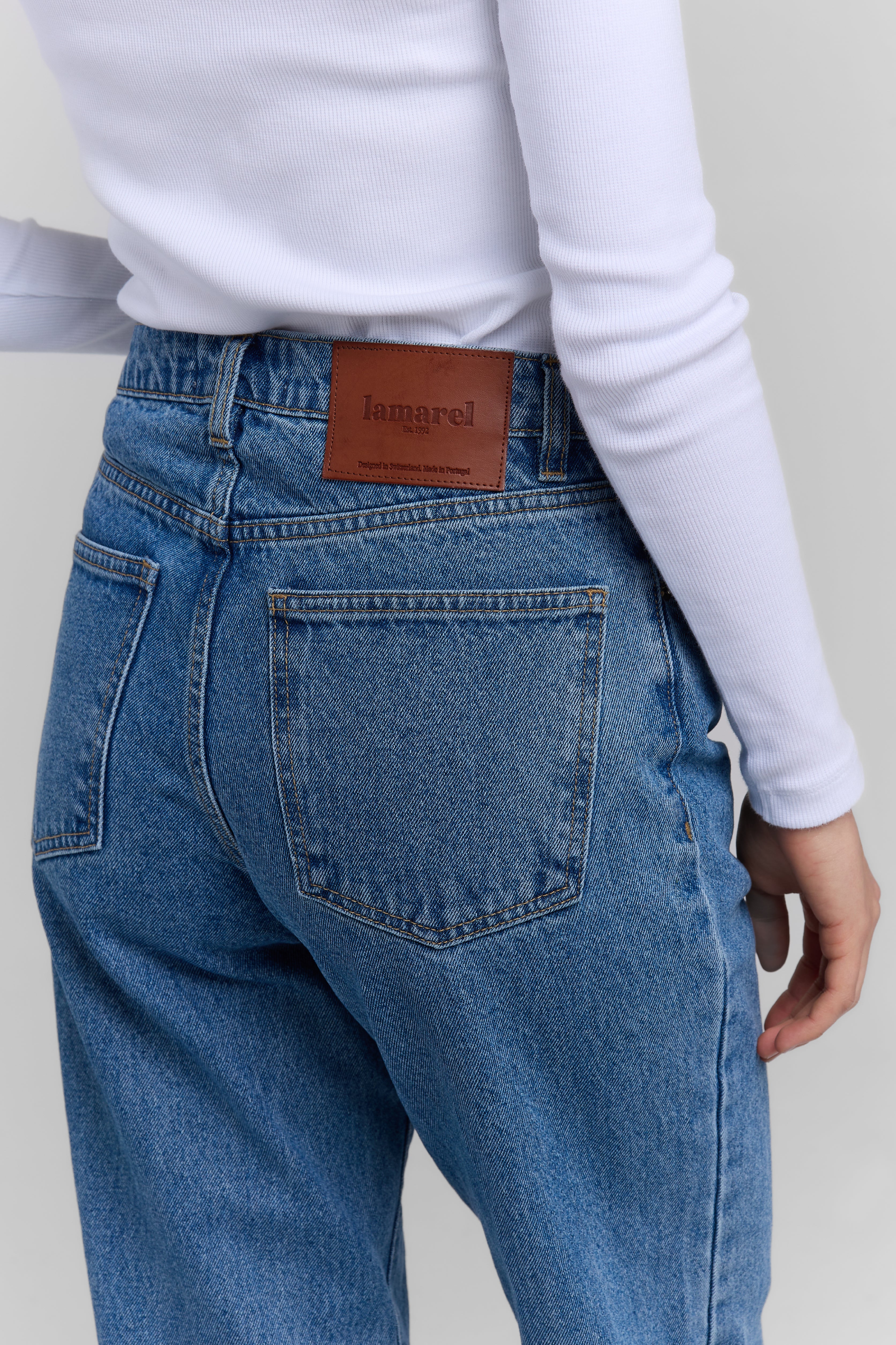 STRAIGHT JEANS - Image 6