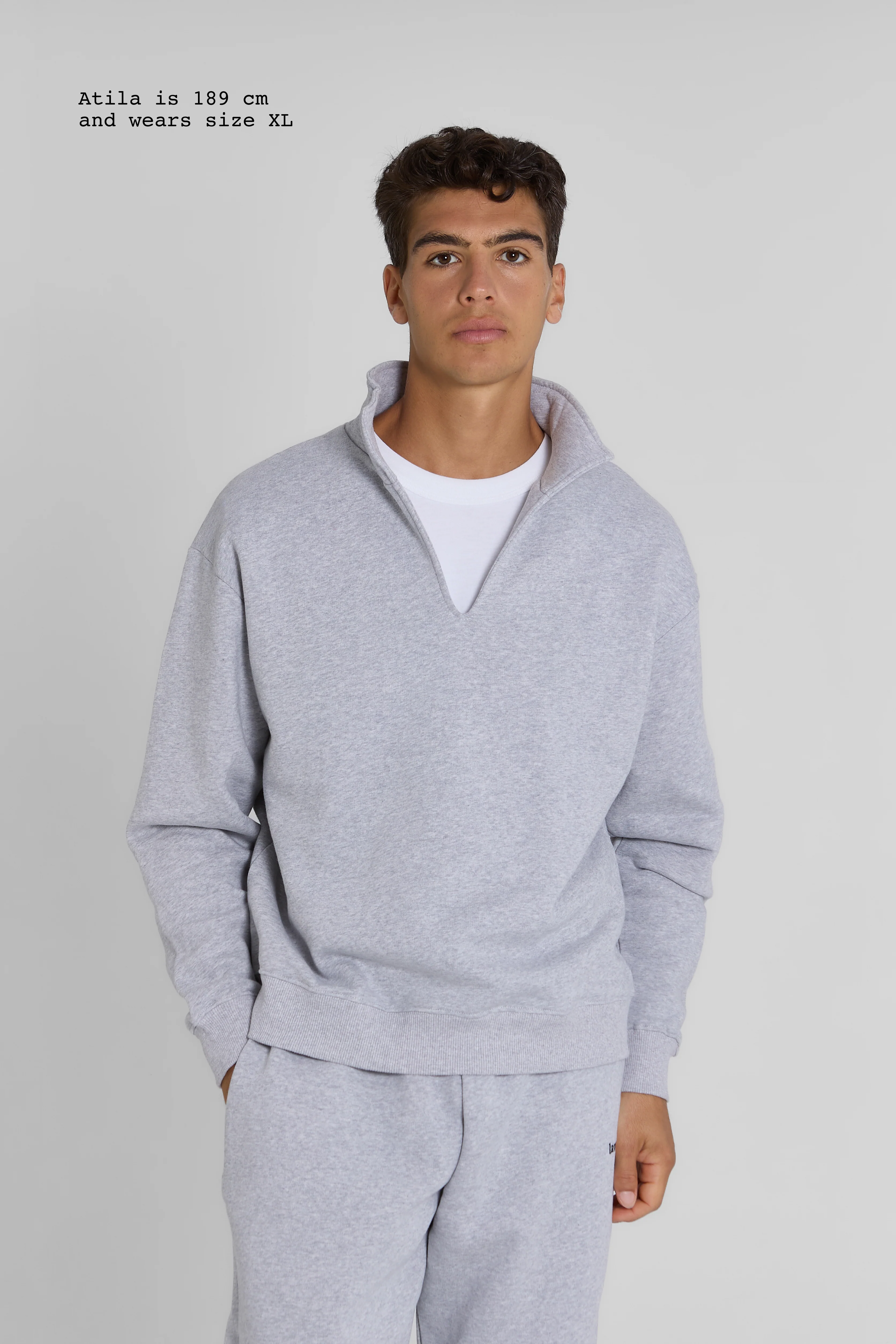 V-NECK SWEATER MEN - Image 2